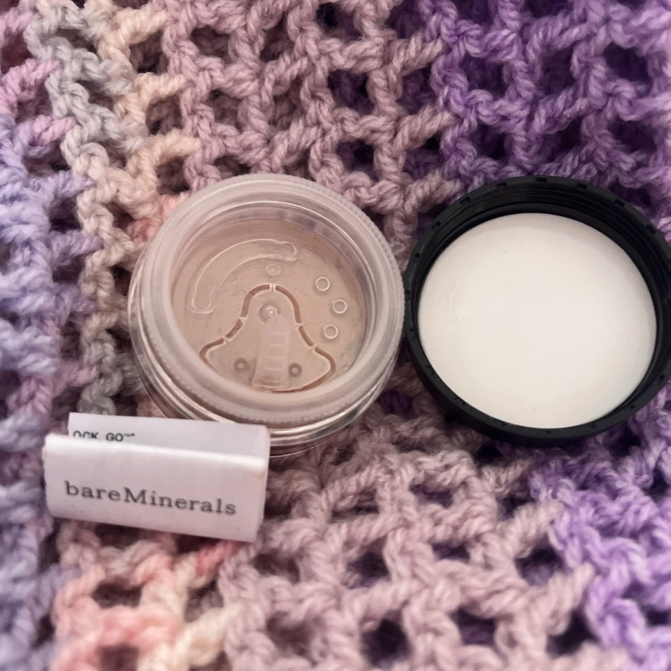 bareMinerals Warmth All-Over Face Bronzer Powder 1.5ml 0.05oz - Image 3 of 3