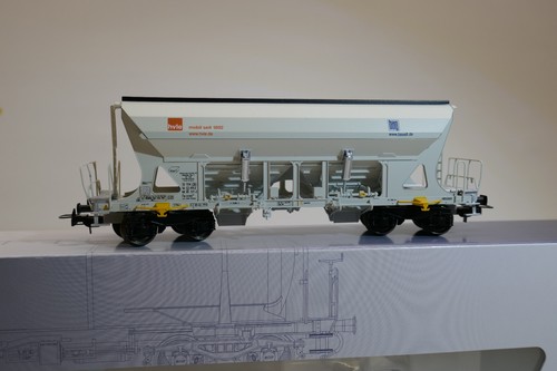 Tillig H0 76717 HVLE Selbstentladewagen Faccns Basalt AG Ep. VI neuwertig in OVP | Condition: Gebraucht
