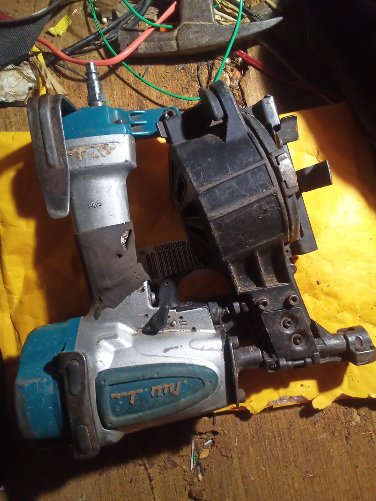Used MAKITA AN613 Siding Coil Nailer 15 Degree Nail Gun eBay