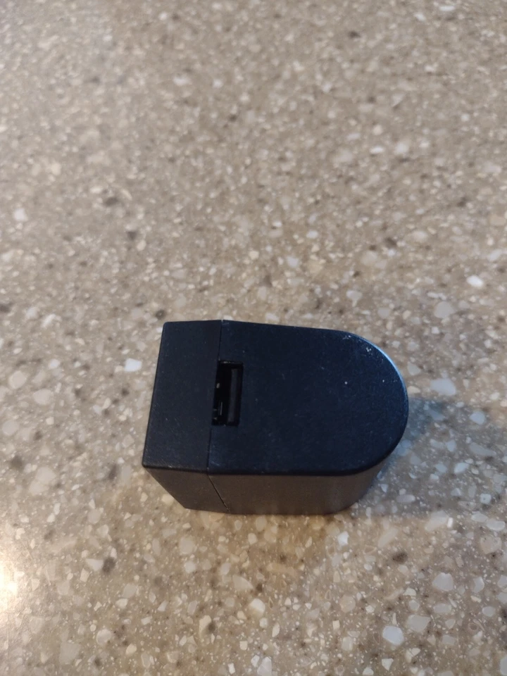 Genuine Barnes & Noble Nook Charger Model BNRP5-1900 - Image 2 of 3