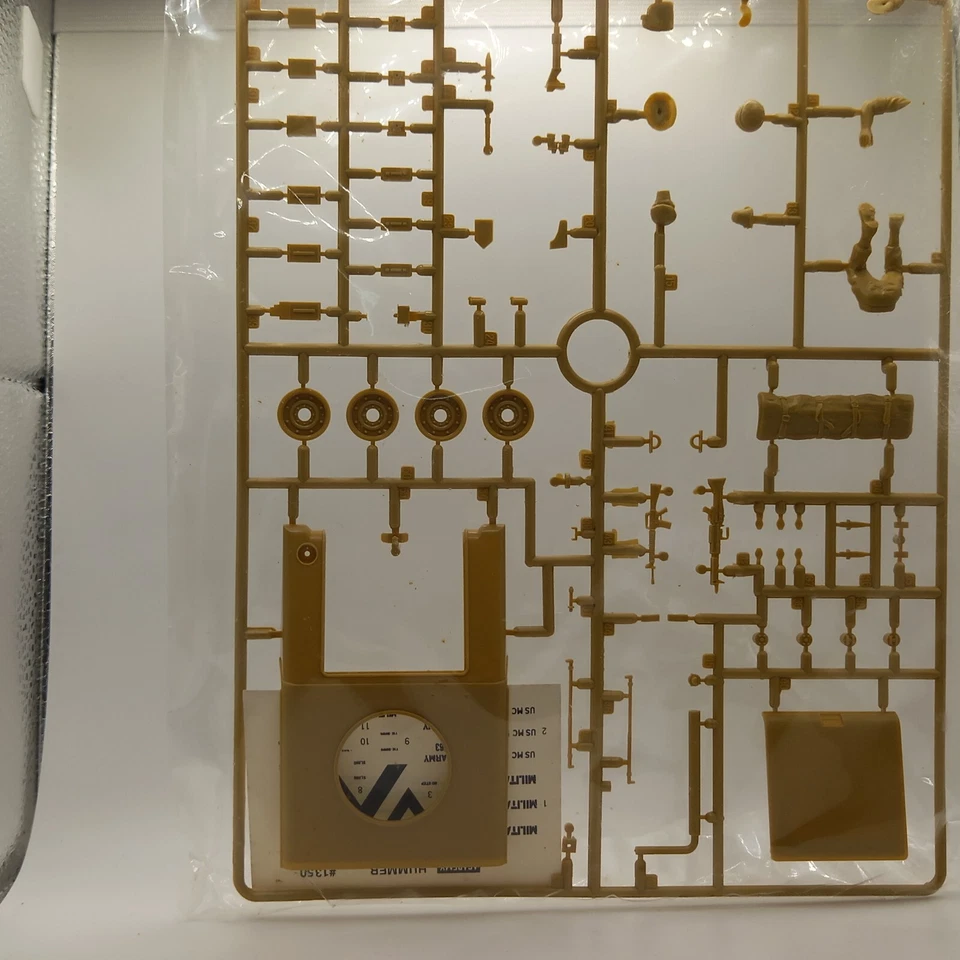 ACADEMY minicraft 1350 HUMMER M1025 ARMORED ARMAMENT CARRIER scala 1:35 - Immagine 3 di 4