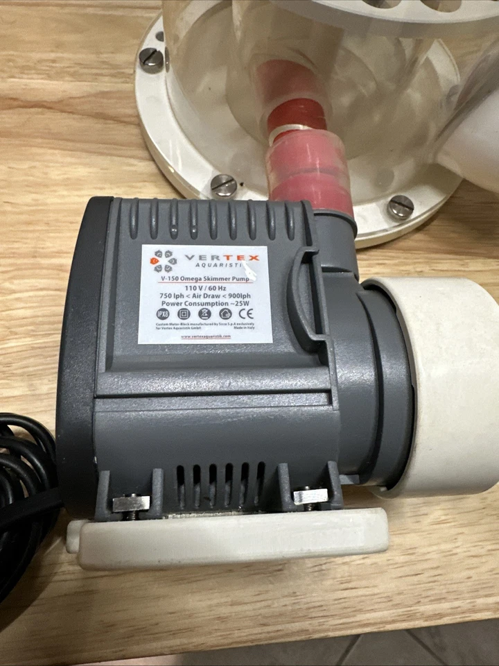 Vertex OMEGA 150 Protein Skimmer Lightly Used Condition - Image 4 of 4