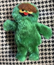 Vintage Green Oscar From Sesame Street Made By Applause Small 6  Plush Toy