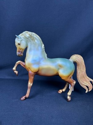 Breyer #1105 Carpe Diem   Iridescent Millennium Decorator (2000 Limited Edition)