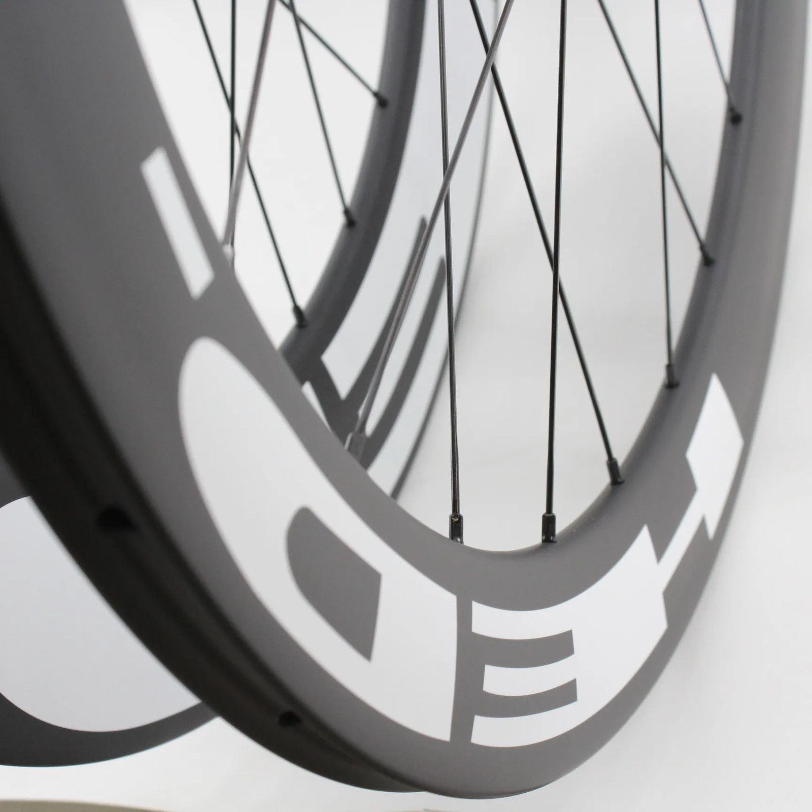 700C Road Bicycle Matt UD Full Carbon Fiber Wheelset Disc Brake Center Lock Hubs