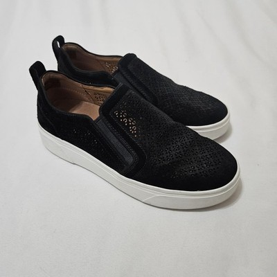 Vionic Kimmie Perf Womens Size 8 Black Casual Outdoor Slip On Shoes Sneakers