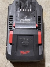 Milwaukee M18 REDLITHIUM FORGE 12.0Ah 18V Li-Ion Battery 48-11-1812B