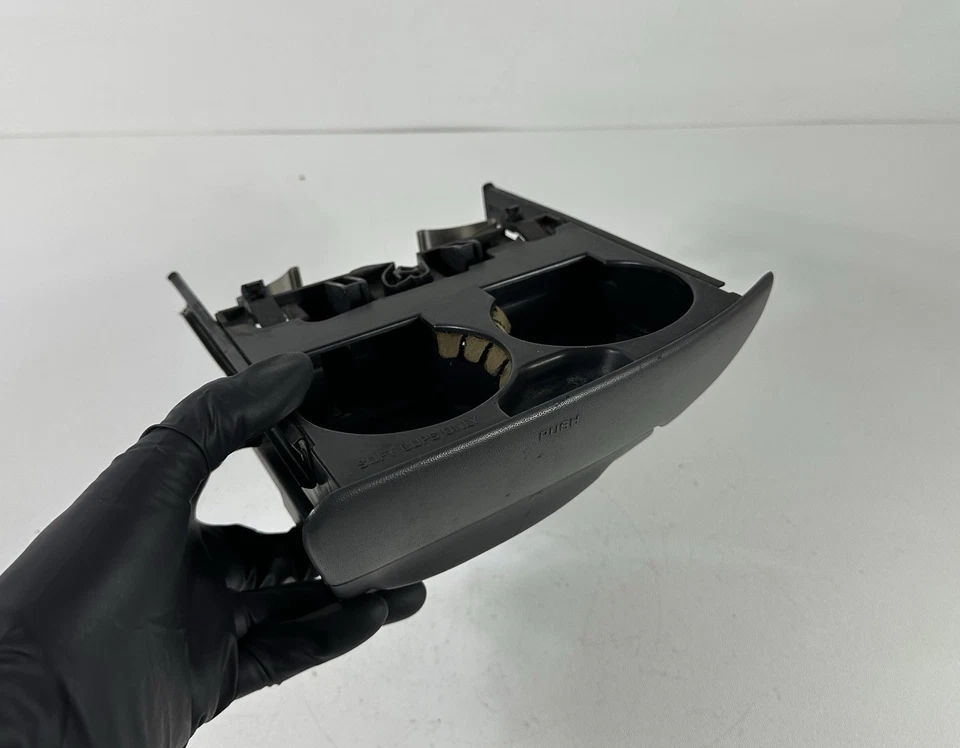 Серый оригинальный раздвижной подстаканник для центральной приборной панели Ford F150 F-150 1997-2003 годов выпуска - Изображение 3 из 4