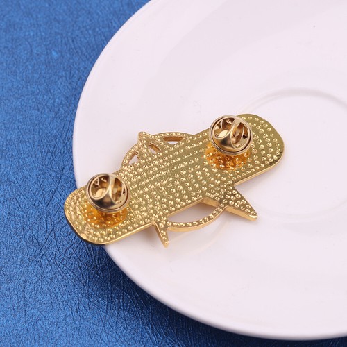 For The Original Series Captain Kirk Pin Starfleet Brooch TOS Badge Accessories - Picture 7 of 9