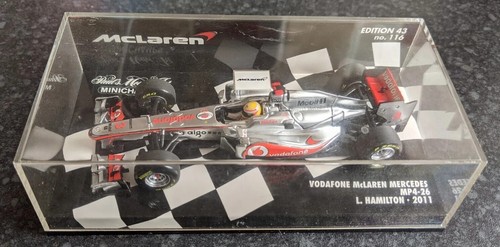 1/43 Minichamps F1 McLaren Mercedes MP4/26 Lewis Hamilton - Picture 2 of 9
