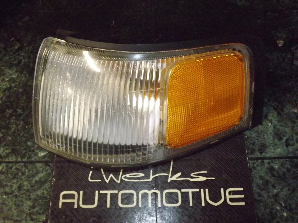 96-98 OEM Mazda MPV Stanley conjunto de luces de esquina delanteras del lado del conductor 041-4121 DV Foto 2 de 4