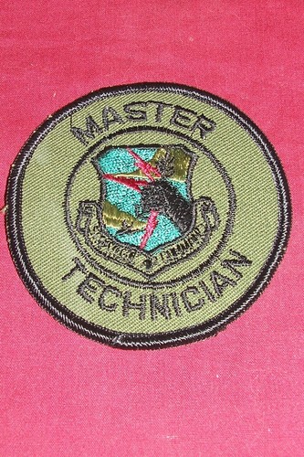 Vintage USAF Master Technician Strategic Command Patch US Air Force Hat Cap Coat