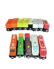 Train Set Wooden Magnetic Lot Passenger Cargo Bullet Railway Toys 13 Pc VTG 2000