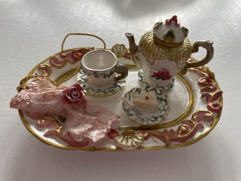 House Of Lloyd Christmas Around The World Christmas Tea Ornament Victorian
