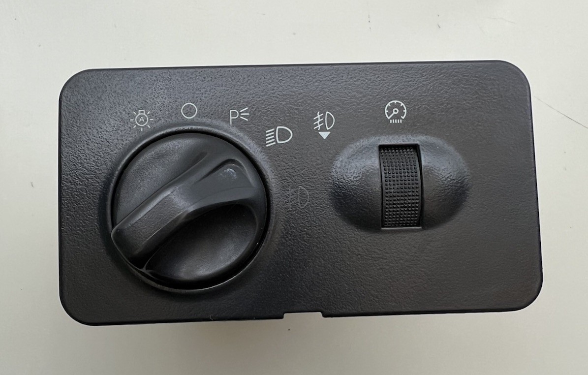 02-04 Ford F250SD F350SD Headlight Dimmer Fog Lamp Switch