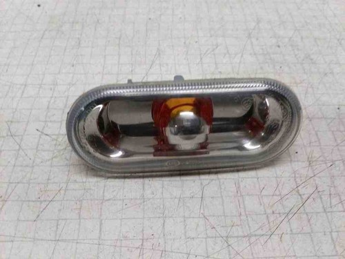 VW TRANSPORTER V T5 Furgon Kotflügelblinker vorne rechts 7H0949117 32546180