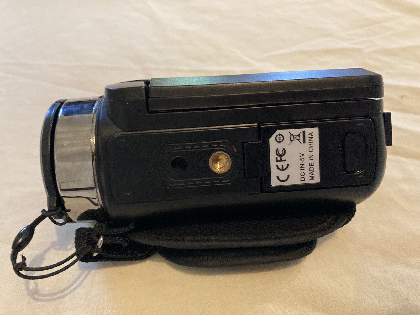 DVC 4K Ultra HD Camcorder 48.0 Mega Pixels and Wifi Good Condition No