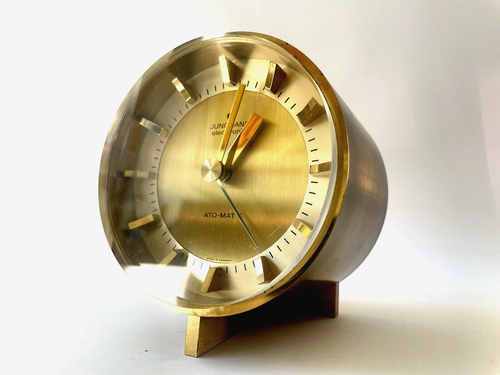 Space Age Design: JUNGHANS ATO-MAT S, Tischuhr, 1970er, Vintage Clock