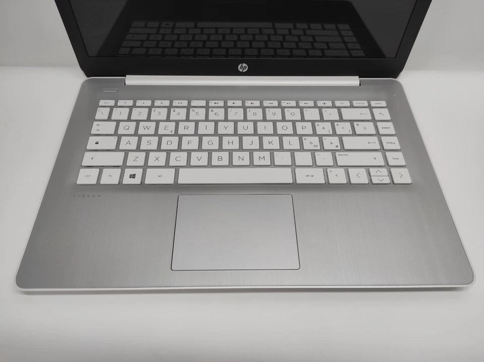 NOTEBOOK HP 14-DS0000NL AMD A4-9120E 4GB RAM 64GB SSD WIFI W10 WEBCAM - Immagine 2 di 4