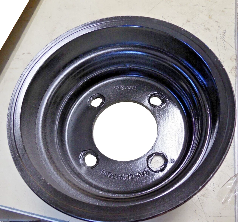 Used Original 1979 Ford Mustang 5.0L Crankshaft Pulley D9ZE-6312-A7E - Image 4 of 4