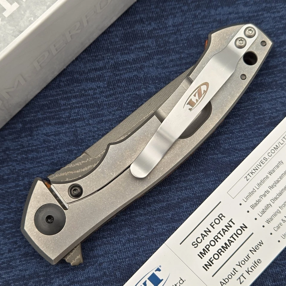 Cuadro de titanio mango de fibra de carbono rojo Damascus Zero Tolerance ZT 0450 CFDAM Foto 4 de 4