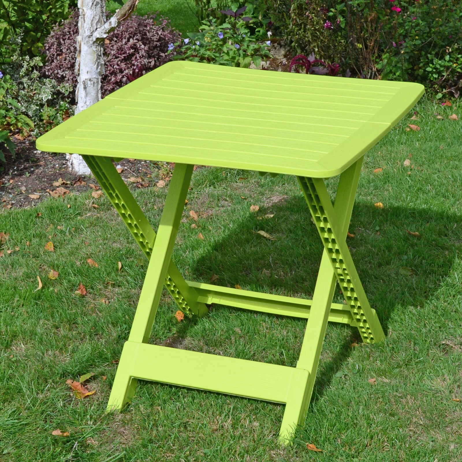""BRESCIA"" RESIN FOLDING TABLE in LIME, TB-596