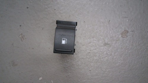 Schalter Tankdeckel 1T0959833A VW Golf Plus 2.0 TDI DPF Bj 2008 1K/1KP/5M/1KM