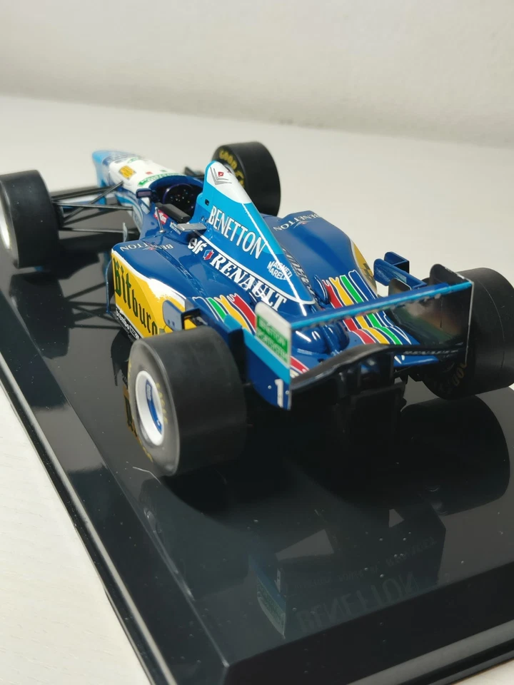 1:24 Benetton B195 - Michael Schumacher 1995 + Magazine - Immagine 2 di 4