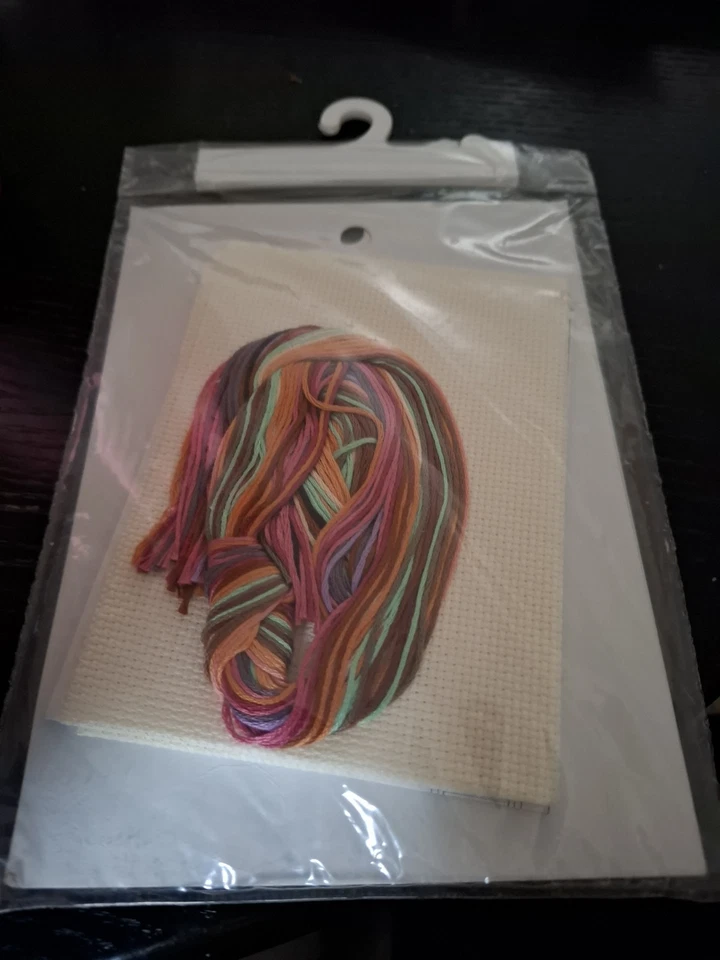 1999 Dimensions Counted Cross Stitch Purrfect Playthings 5" X 7" Kit 6821 New - Image 2 of 2