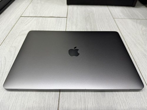 Apple MacBook Pro Retina 13.3" 2017 - 256GB SSD 16GB Ram 2.3GHz Core i5 - Grey - Picture 5 of 17