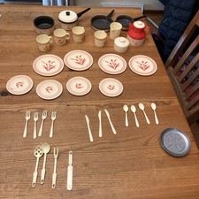 VINTAGE 1950's PLASTIC CHILTONKITCHEN COOKWARE DISHES TOY PLAY SET Of 30