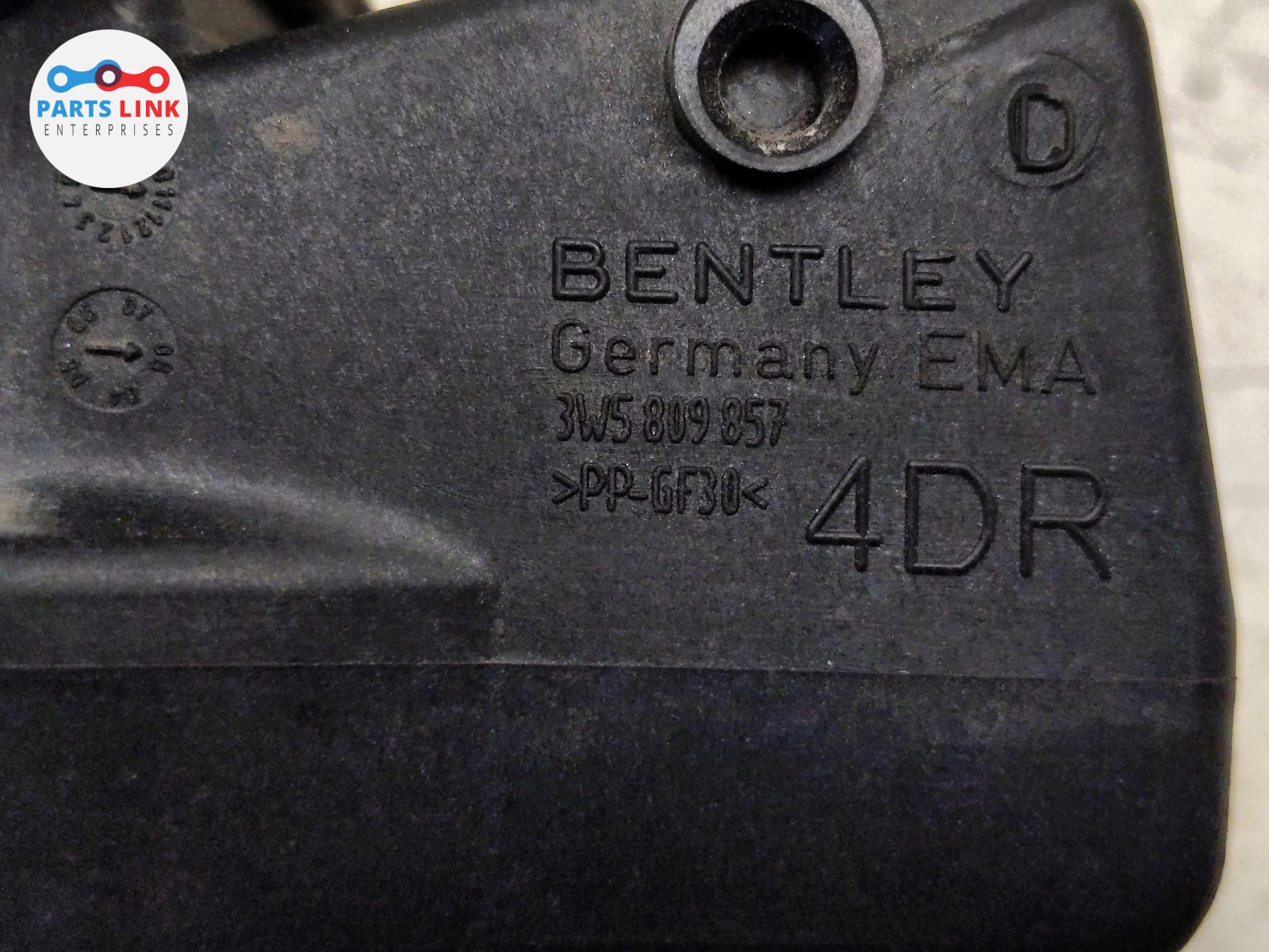 Bentley Continental Flying Spur 2006-2012 REAR+LEFT Fuel cap