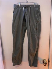 Vuori Green Ripstop Pants Hiking Jogger Pants - Comfortable & Versatile