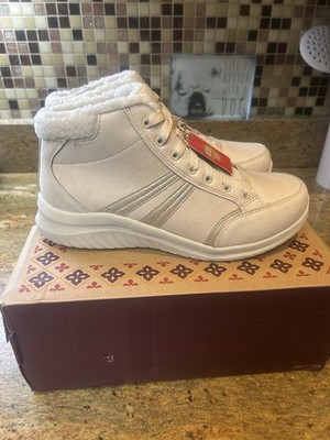 Skechers Women s Size 9 Wide Boots Everyday Crush Skecher Snow -Memory Foam