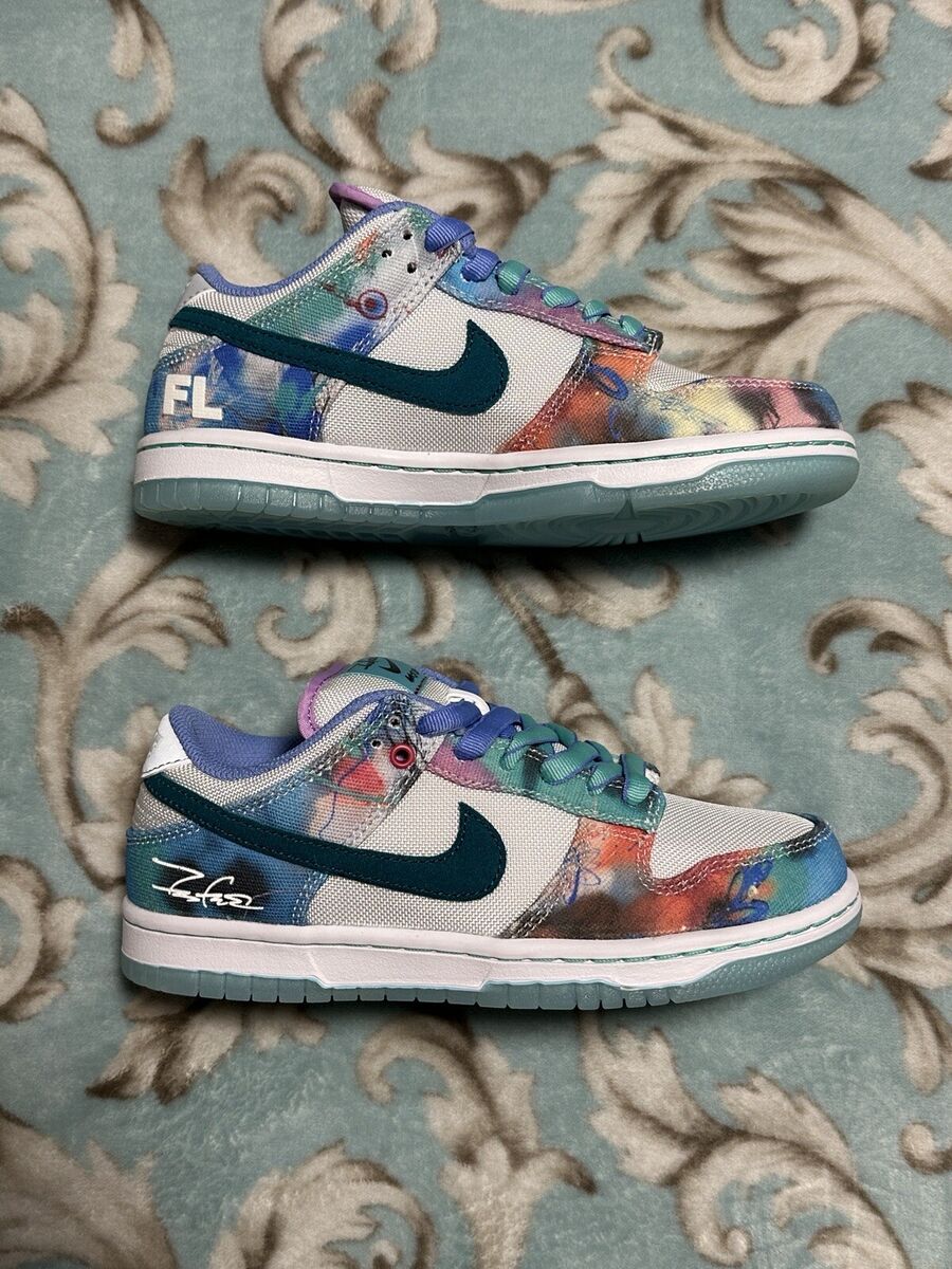 NIKE SB FUTURA LABORATORIES DUNK LOW (SIZE 4) (HF6061-400 NIKE SB FUTURA LABORATORIES DUNK LOW (SIZE 4) (HF6061-400