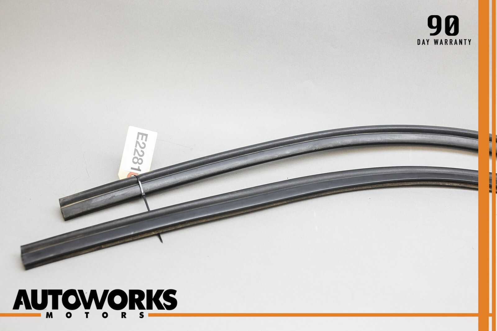 03-13 Maserati Quattroporte M139 Front Left Right Window Weather Strip Seal OEM