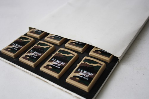 12X VINTAGE 90'S US MILITARY AMERICAN EAGLE WINDPROOF OIL LIGHTER + DISPLAY NEW! - Picture 11 of 11
