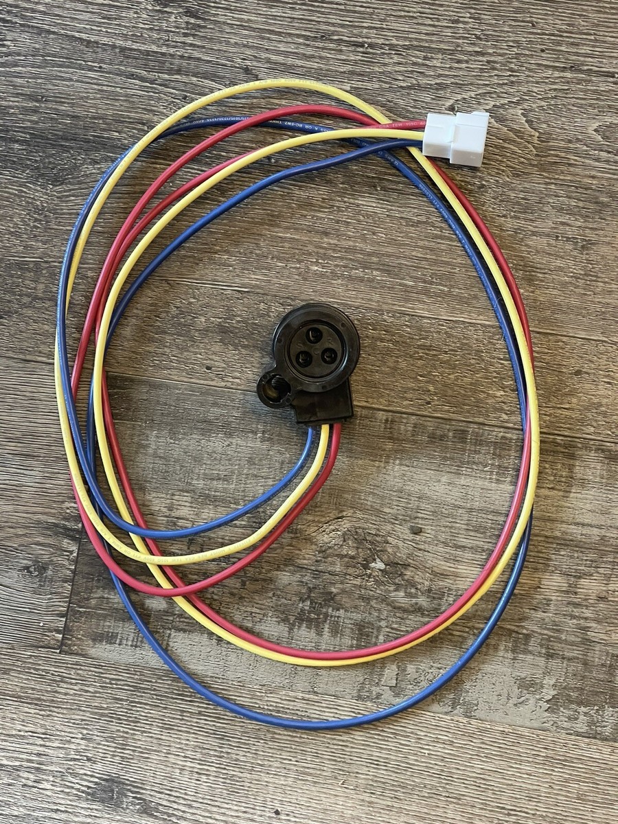 Wiring Harness Molded Plug 3 Pin Compressor Connector 105382-02