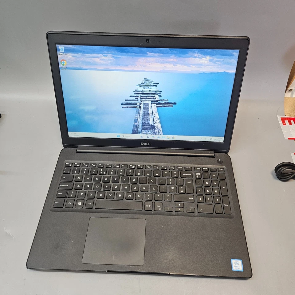 Dell Latitude 3500 · i3-8145U · 4GB · 256GB, photo 2 of 5