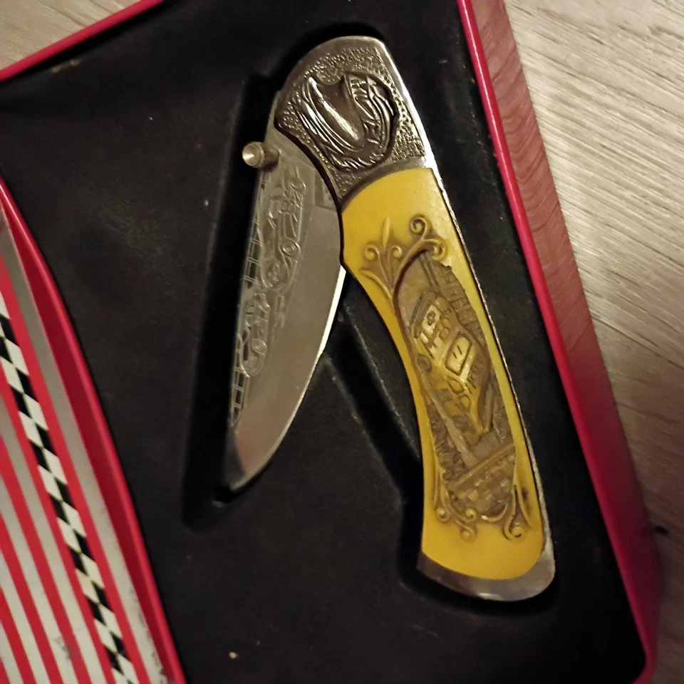 Faca de bolso dobrável Dale Earnhardt Sr #3 Jumbo 13" NASCAR - Imagem 3 de 4