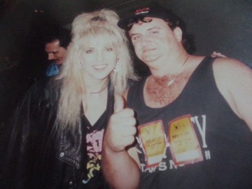 VIXEN JANET GARDNER signed/autographed Vinyl Record 45 CRYIN' - Picture 5 of 5