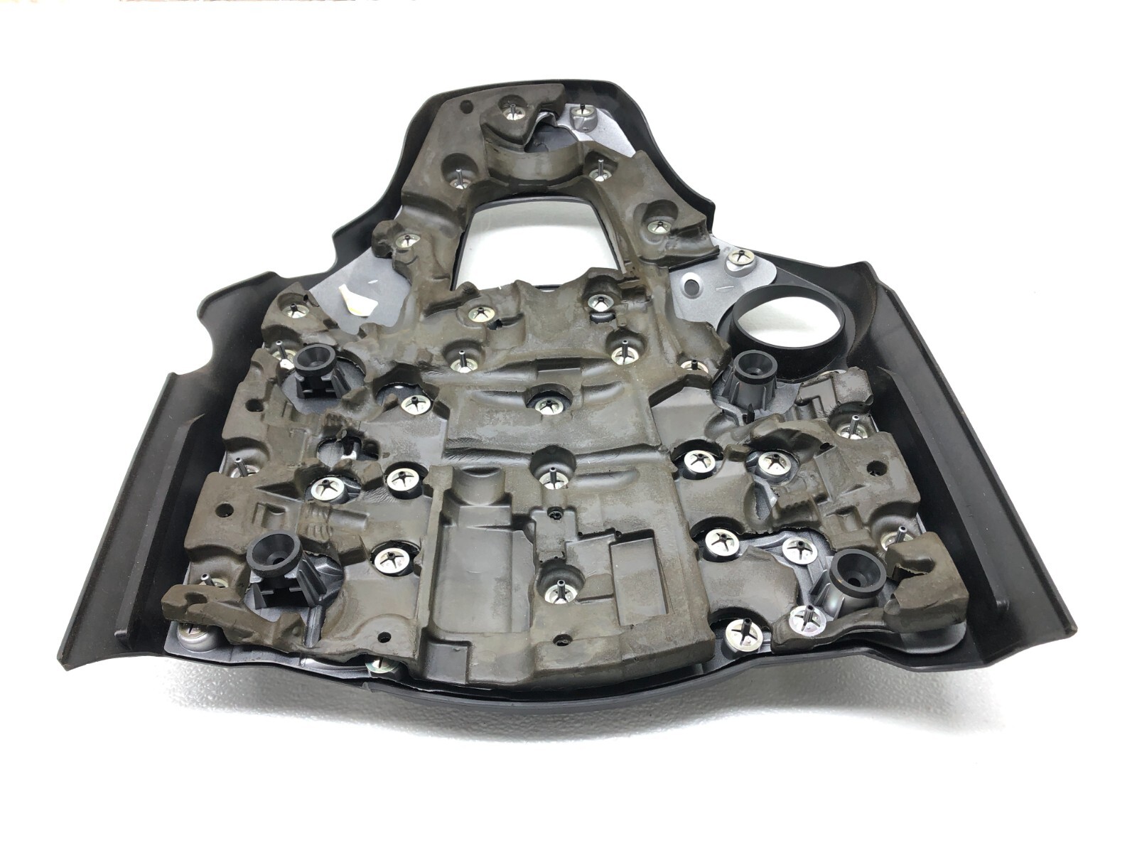 2017-2022 MASERATI LEVANTE 3.0L V6 TOP ENGINE COVER OEM.