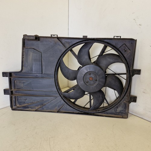 A39* Mercedes Benz A-Klasse W168 Lüftermotor Kühlerlüfter 1685000193