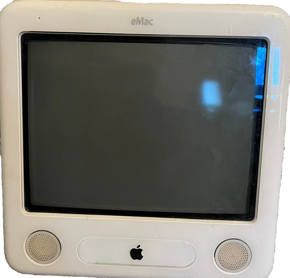 Apple eMac G4 X10.4.11 OS ,Pro Mouse ,Tilt and Swivel Stand ,Keyboard,Mouse,AC - Image 2 of 4