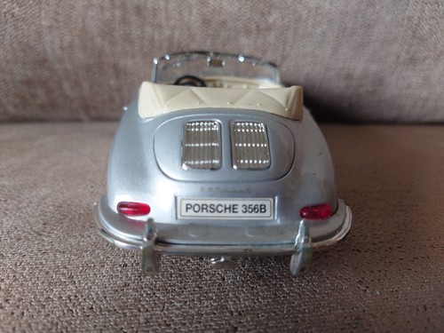 welly porsche 365b 1:24 Scale Silver Toy Car - Picture 3 of 12