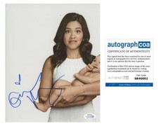 Gina Rodriguez "Jane the Virgin" AUTOGRAPH Signed 'Jane Villanueva" 8x10 Photo B