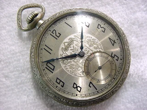 Vintage large antique pre 1920 Art Deco ELGIN ENGRAVED pocket watch