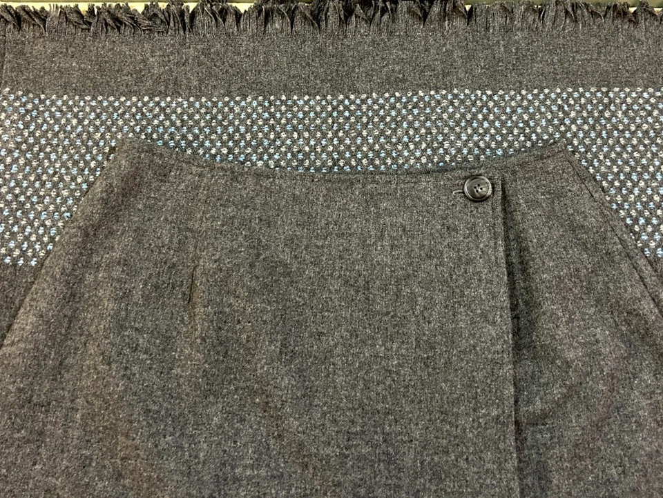 Falda midi ORVIS vintage de mezcla de lana envolvente sintética talla 10 gris en capas frontal larga Foto 3 de 4