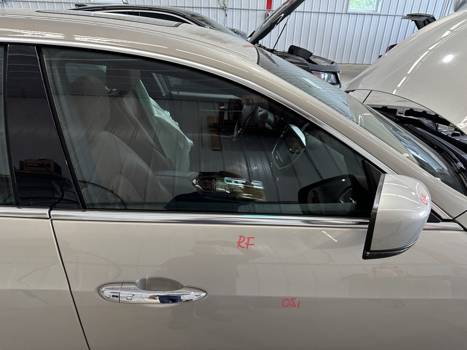 Maserati Ghibli 2014-2022 Front Right Door glass