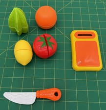 Play Pretend Food Slicing With Cutting Board And Knife